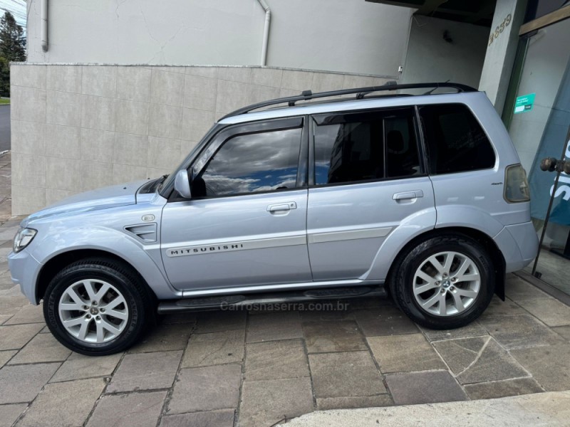 PAJERO TR4 2.0 4X4 16V 140CV FLEX 4P AUTOMÁTICO - 2010 - GARIBALDI