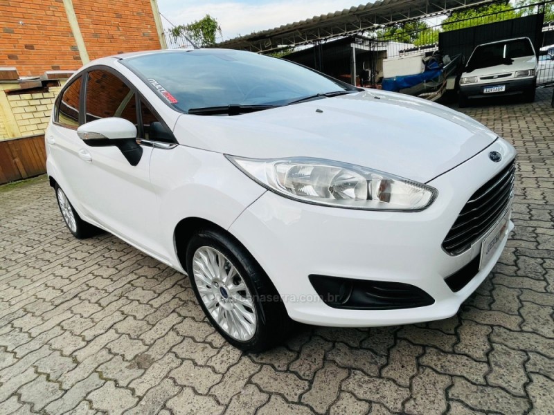 fiesta 1.6 titanium hatch 16v flex 4p automatico 2017 campo bom