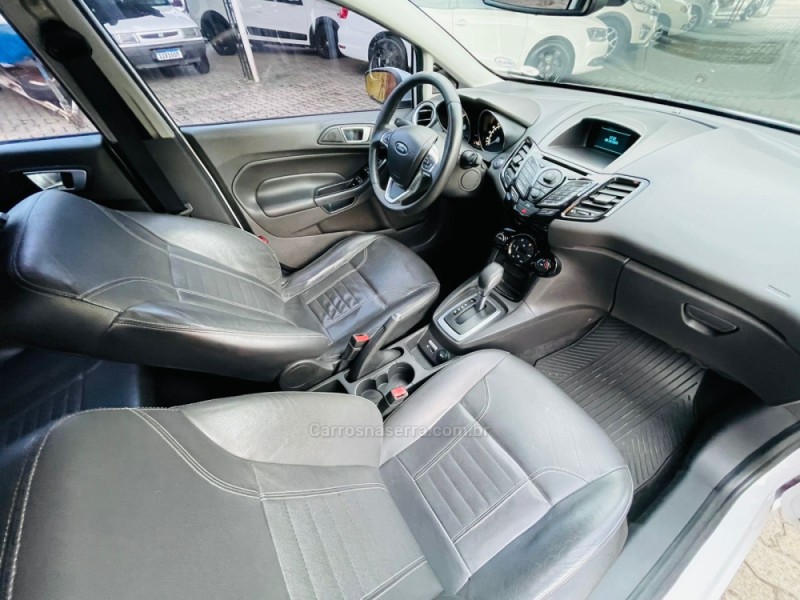 FIESTA 1.6 TITANIUM HATCH 16V FLEX 4P AUTOMÁTICO - 2017 - CAMPO BOM