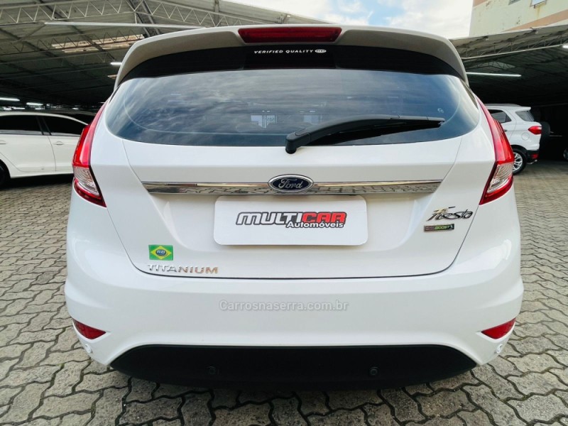 FIESTA 1.6 TITANIUM HATCH 16V FLEX 4P AUTOMÁTICO - 2017 - CAMPO BOM