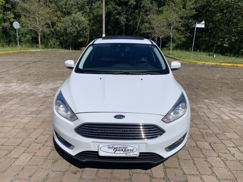 FOCUS 2.0 TITANIUM SEDAN 16V FLEX 4P AUTOMÁTICO - 2017 - GUAPORé