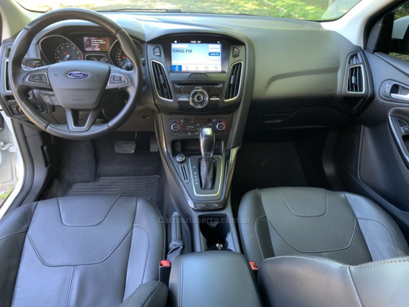 FOCUS 2.0 TITANIUM SEDAN 16V FLEX 4P AUTOMÁTICO - 2017 - GUAPORé