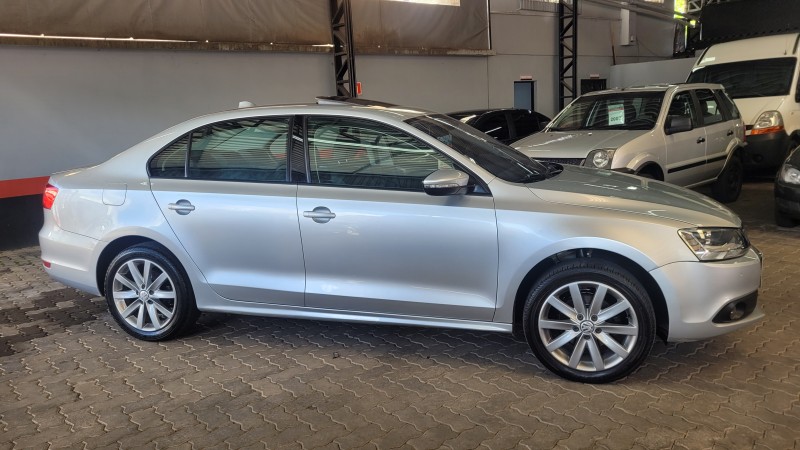 JETTA 2.0 COMFORTLINE FLEX 4P TIPTRONIC - 2012 - GARIBALDI