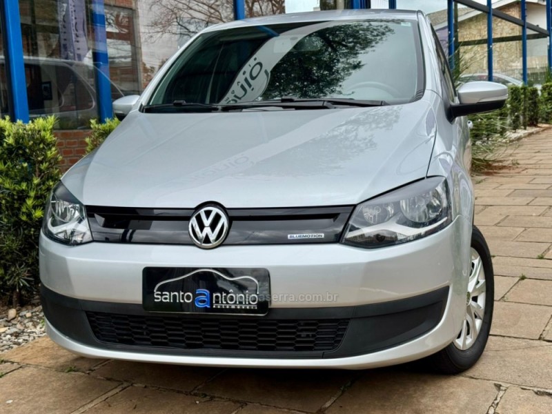 FOX 1.0 MI BLUEMOTION 8V FLEX 4P MANUAL - 2014 - LAGOA VERMELHA