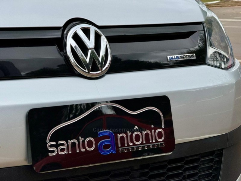 FOX 1.0 MI BLUEMOTION 8V FLEX 4P MANUAL - 2014 - LAGOA VERMELHA
