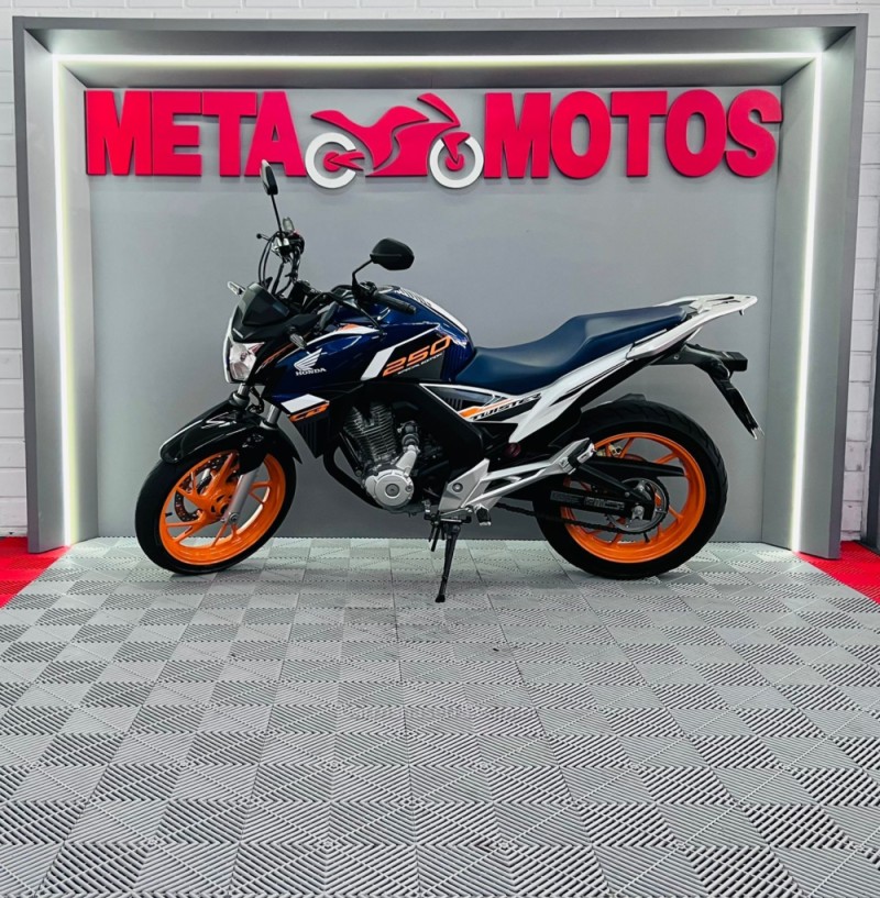 CB 250F TWISTER  - 2020 - CAMPO BOM