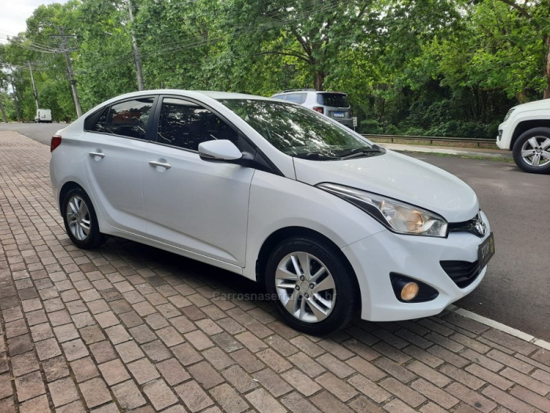 HB20S 1.6 PREMIUM 16V FLEX 4P AUTOMÁTICO - 2014 - DOIS IRMãOS