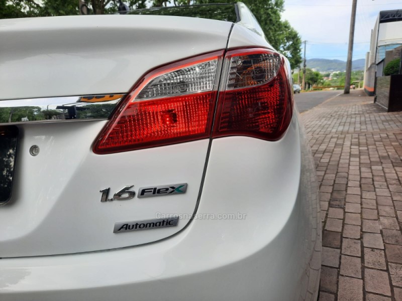 HB20S 1.6 PREMIUM 16V FLEX 4P AUTOMÁTICO - 2014 - DOIS IRMãOS