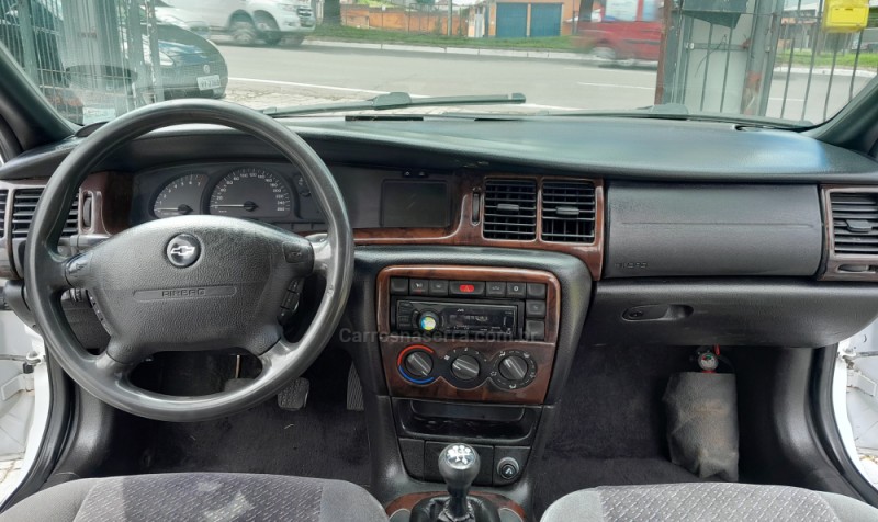 VECTRA 2.2 MPFI CD 16V GASOLINA 4P MANUAL - 1998 - CAXIAS DO SUL