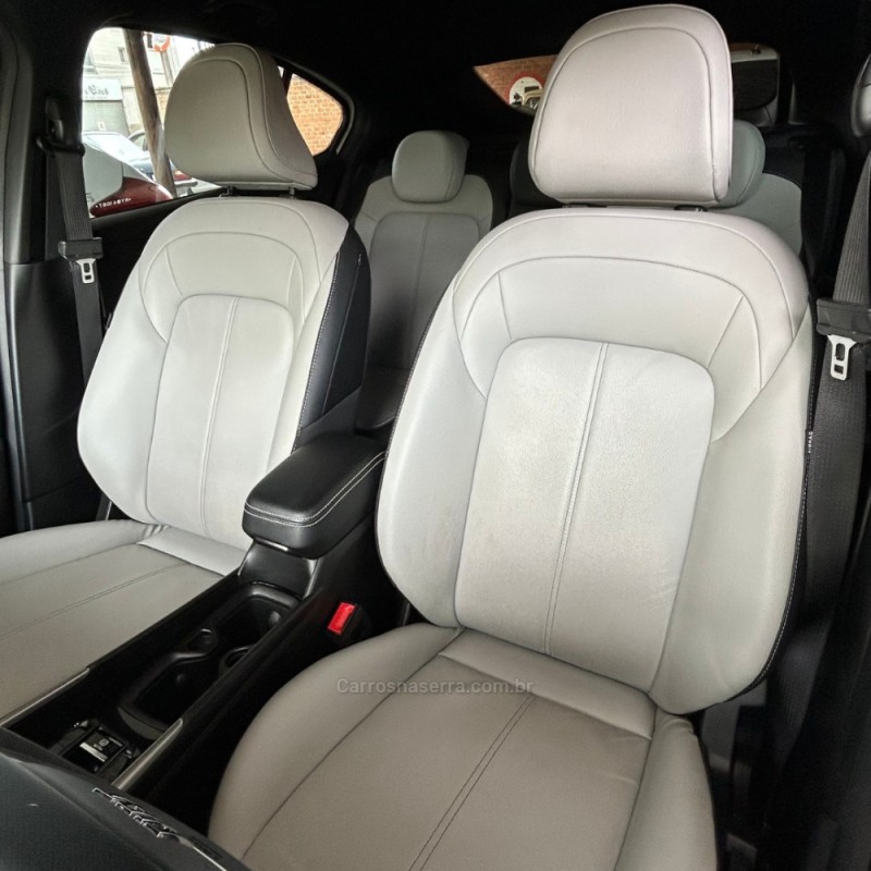 FASTBACK 1.0 IMPETUS 200 TURBO FLEX 4P AUTOMÁTICO - 2024 - VACARIA