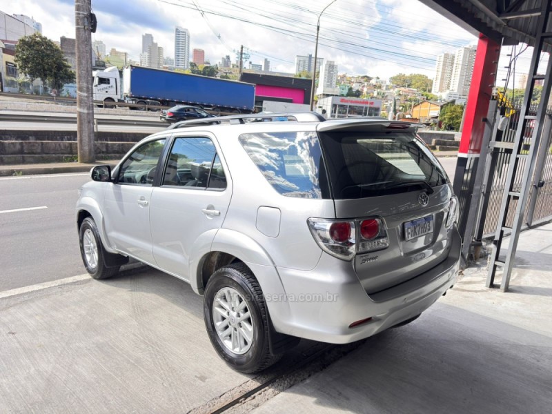 HILUX SW4 2.7 SR 4X2 16V FLEX 4P AUTOMÁTICO - 2013 - CAXIAS DO SUL