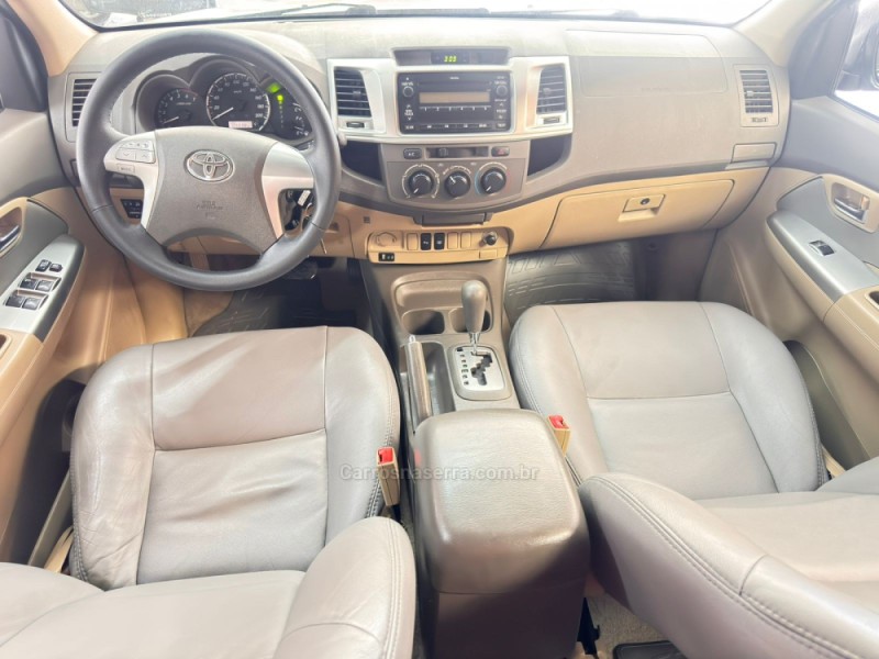 HILUX SW4 2.7 SR 4X2 16V FLEX 4P AUTOMÁTICO - 2013 - CAXIAS DO SUL