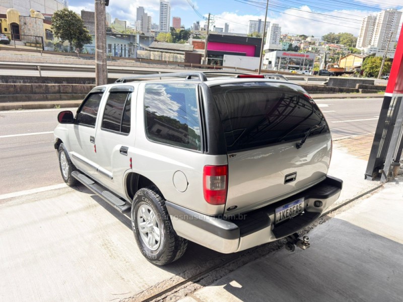 BLAZER 2.4 MPFI 4X2 8V GASOLINA 4P MANUAL - 2001 - CAXIAS DO SUL