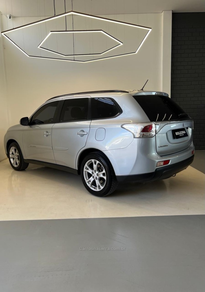 OUTLANDER 2.0 16V GASOLINA 4P AUTOMÁTICO - 2015 - NOVO HAMBURGO