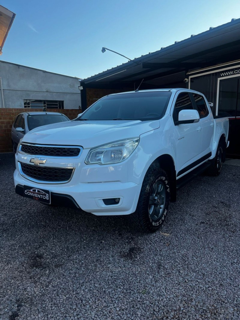 S10 2.4 MPFI ADVANTAGE 4X2 CD 8V FLEX 4P MANUAL - 2016 - LAJEADO