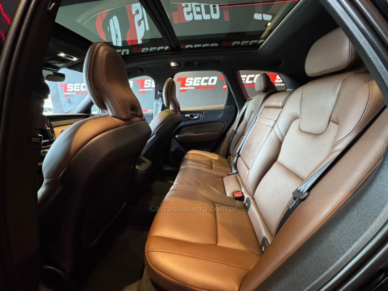 XC60 2.0 T5 MOMENTUM GASOLINA 4P AUTOMÁTICO - 2021 - PASSO FUNDO