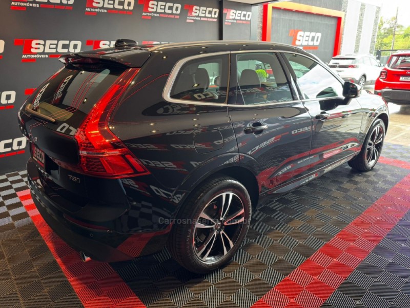 XC60 2.0 T5 MOMENTUM GASOLINA 4P AUTOMÁTICO - 2021 - PASSO FUNDO