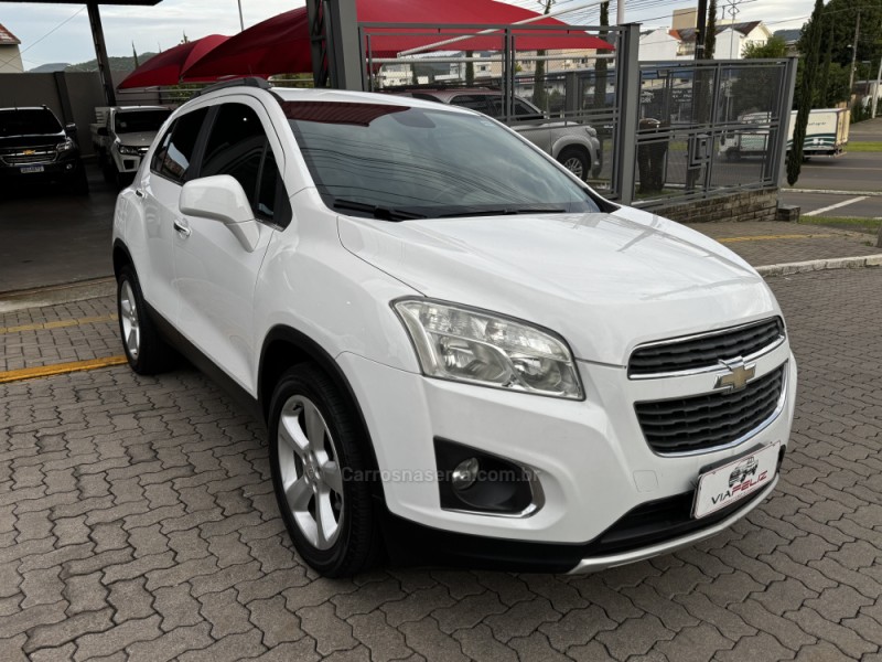 TRACKER 1.8 MPFI LTZ 4X2 16V FLEX 4P AUTOMÁTICO - 2015 - FELIZ