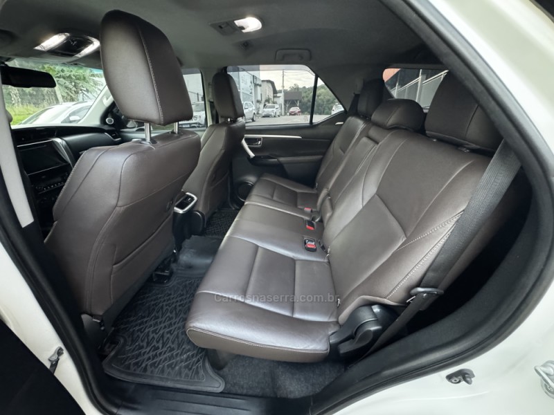 HILUX SW4 2.8 SRX 4X4 16V TURBO INTERCOOLER DIESEL 4P AUTOMÁTICO - 2017 - FELIZ