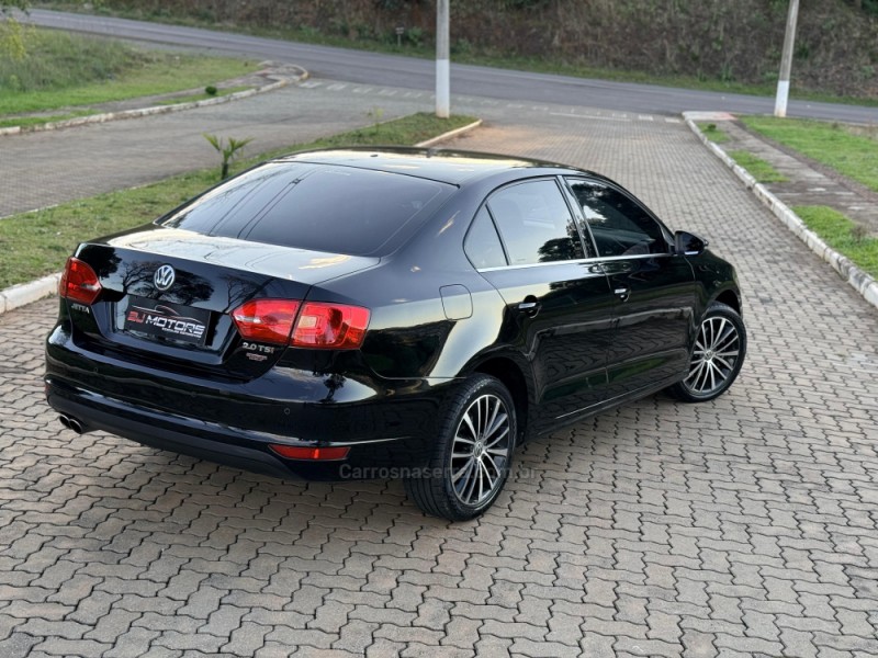 JETTA 2.0 TSI HIGHLINE 211CV GASOLINA 4P DSG - 2011 - CASCA