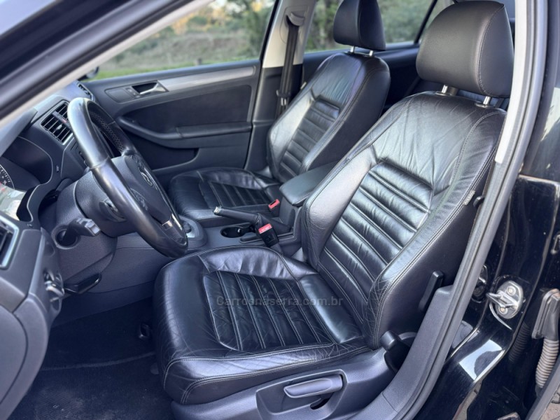 JETTA 2.0 TSI HIGHLINE 211CV GASOLINA 4P DSG - 2011 - CASCA