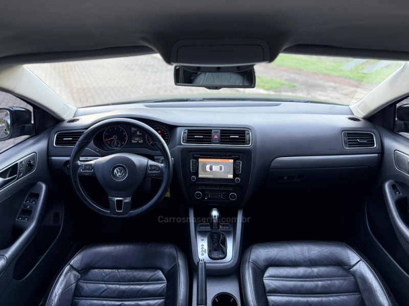 JETTA 2.0 TSI HIGHLINE 211CV GASOLINA 4P DSG - 2011 - CASCA