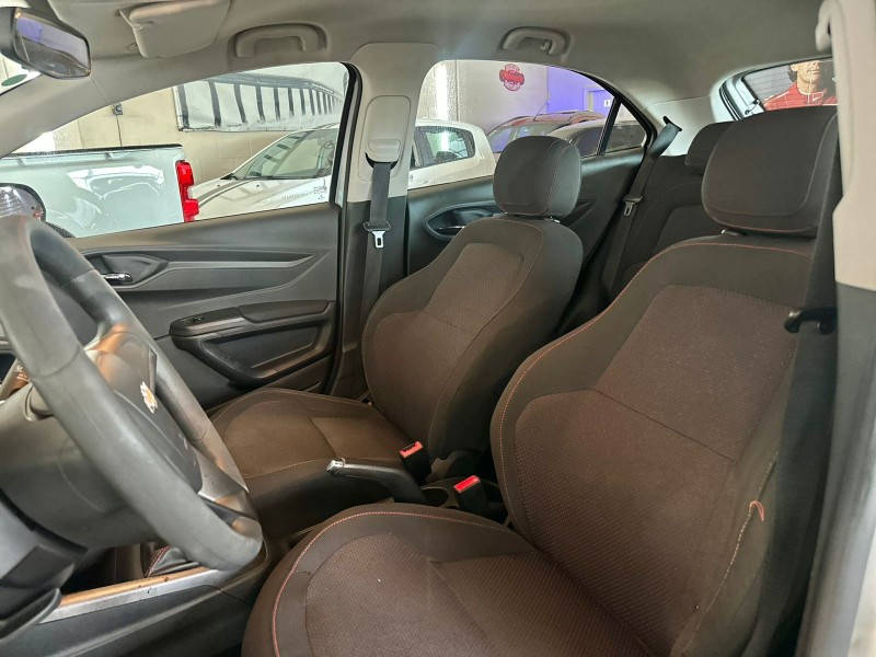 ONIX 1.4 MPFI LT 8V FLEX 4P MANUAL - 2015 - CAXIAS DO SUL