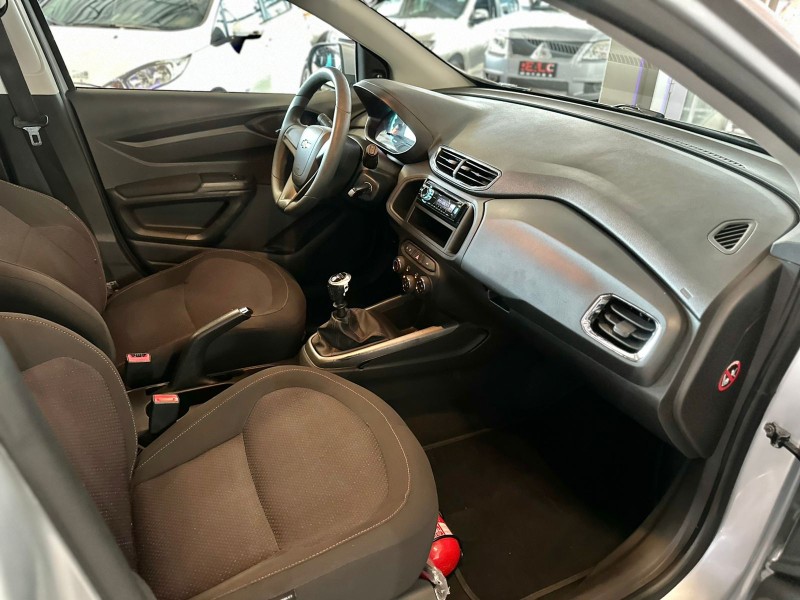 ONIX 1.4 MPFI LT 8V FLEX 4P MANUAL - 2015 - CAXIAS DO SUL