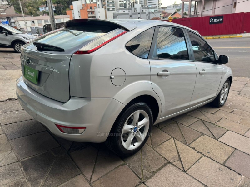 FOCUS 1.6 SE 16V FLEX 4P MANUAL - 2013 - GARIBALDI
