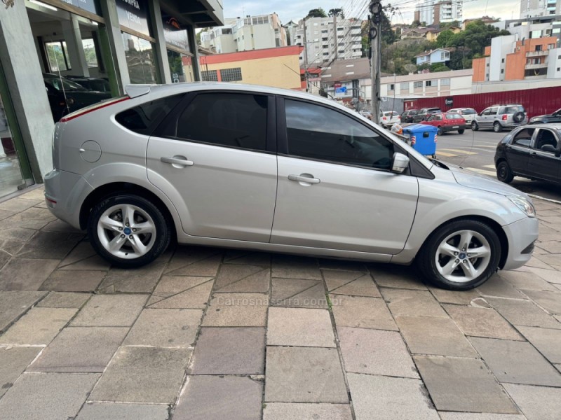 FOCUS 1.6 SE 16V FLEX 4P MANUAL - 2013 - GARIBALDI