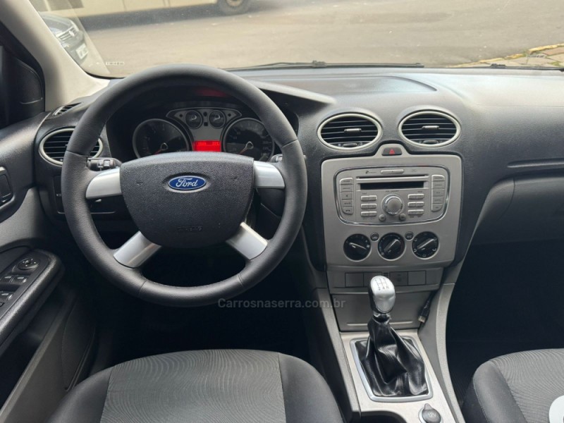 FOCUS 1.6 SE 16V FLEX 4P MANUAL - 2013 - GARIBALDI