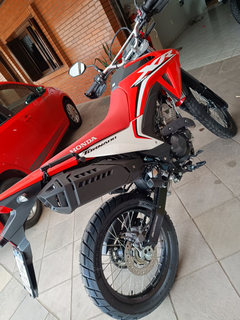 XR 300L TORNADO 