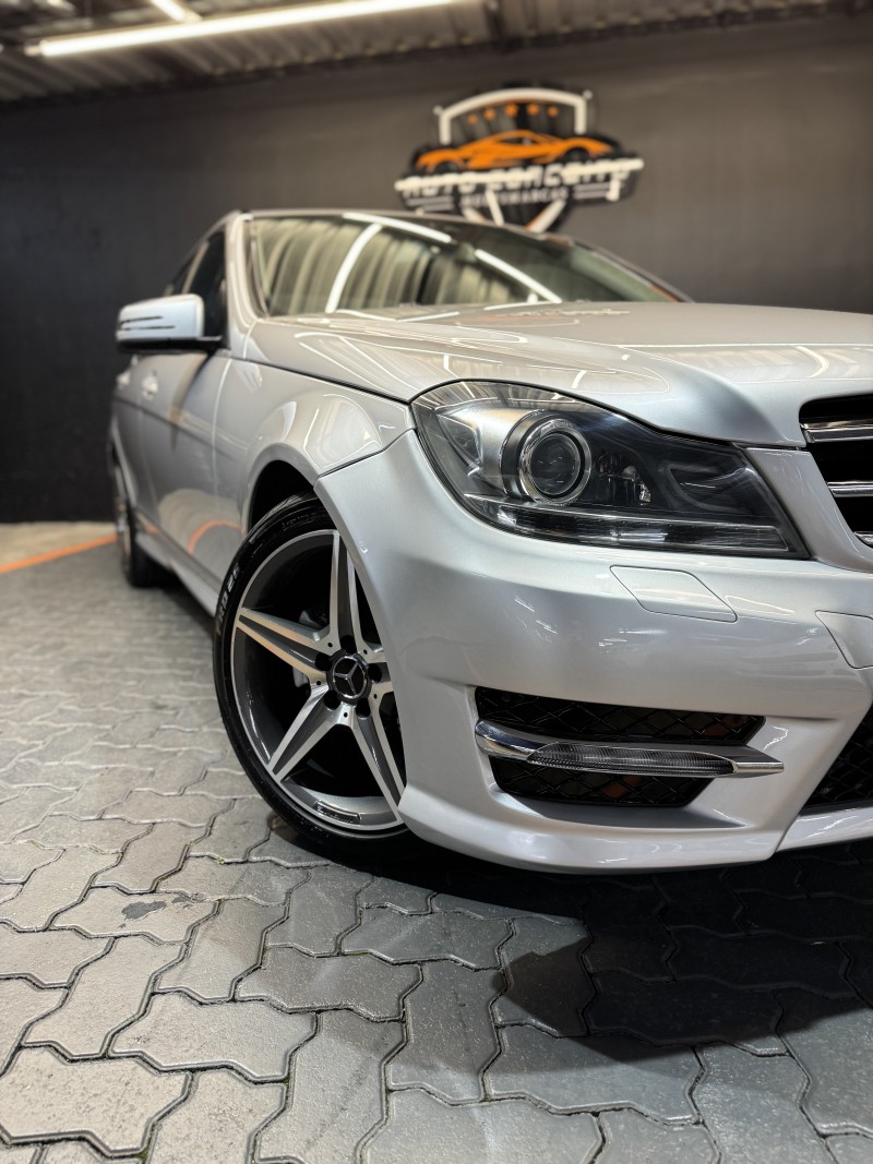 C 200 1.8 CGI AVANTGARDE 16V GASOLINA 4P AUTOMÁTICO - 2013 - CAXIAS DO SUL