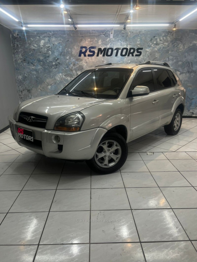tucson 2.0 mpfi gls 16v 143cv 2wd flex 4p automatico 2011 caxias do sul