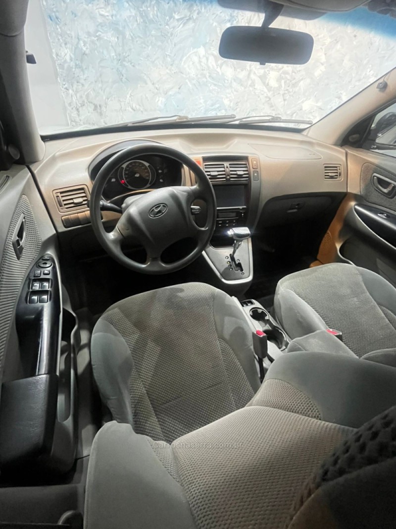 TUCSON 2.0 MPFI GLS 16V 143CV 2WD FLEX 4P AUTOMÁTICO - 2011 - CAXIAS DO SUL