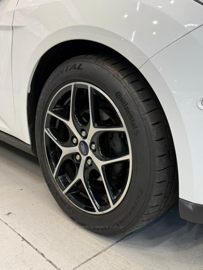 FOCUS 2.0 TITANIUM PLUS HATCH 16V FLEX 4P AUTO - 2016 - CAXIAS DO SUL
