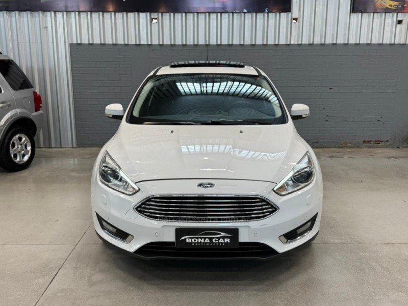 FOCUS 2.0 TITANIUM PLUS HATCH 16V FLEX 4P AUTO - 2016 - CAXIAS DO SUL