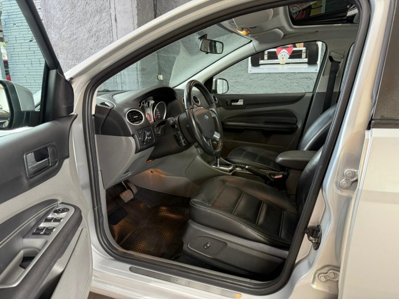 FOCUS 2.0 GHIA 16V GASOLINA 4P AUTOMÁTICO - 2009 - FARROUPILHA