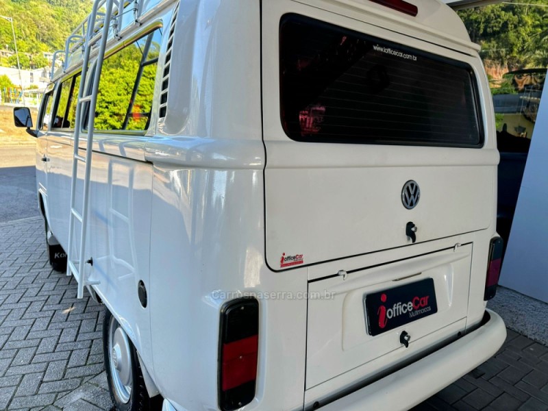 KOMBI 1.4 MI STD LOTAÇÃO 8V FLEX 3P MANUAL - 2012 - TRêS COROAS