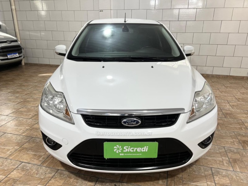 FOCUS 1.6 GLX 16V FLEX 4P MANUAL - 2013 - BENTO GONçALVES