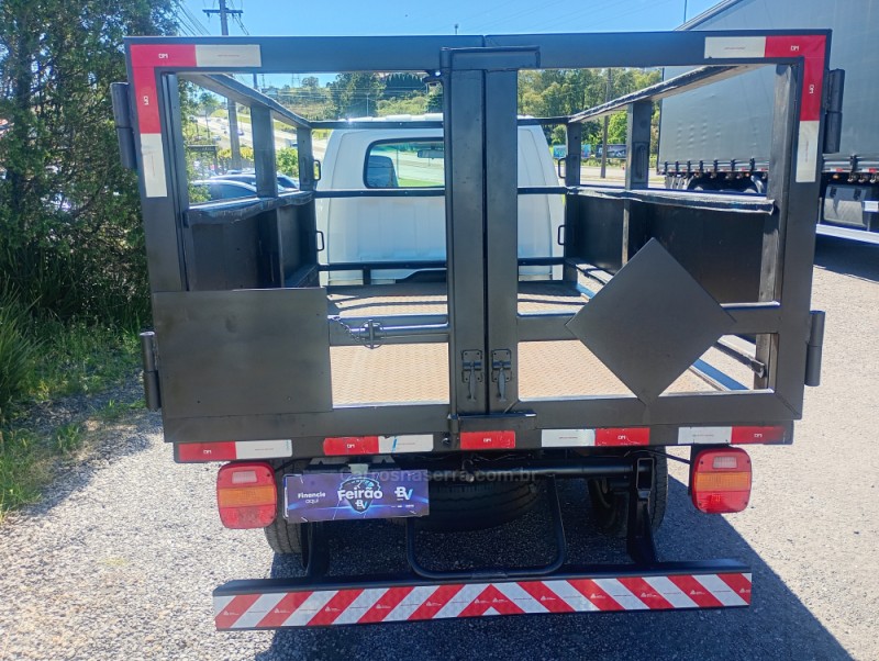 HR 2.5 LONGO BAÚ 4X2 16V 130CV TURBO INTERCOOLER DIESEL 2P MANUAL - 2010 - FARROUPILHA