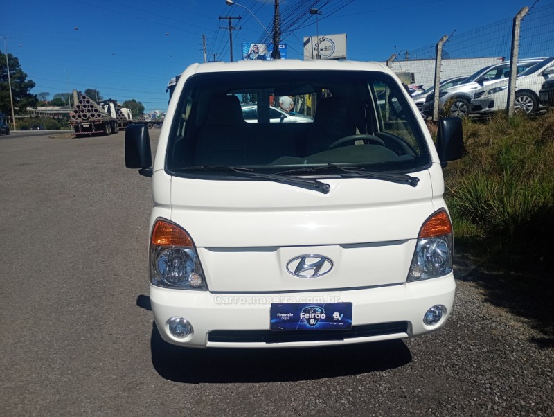 HR 2.5 LONGO BAÚ 4X2 16V 130CV TURBO INTERCOOLER DIESEL 2P MANUAL - 2010 - FARROUPILHA
