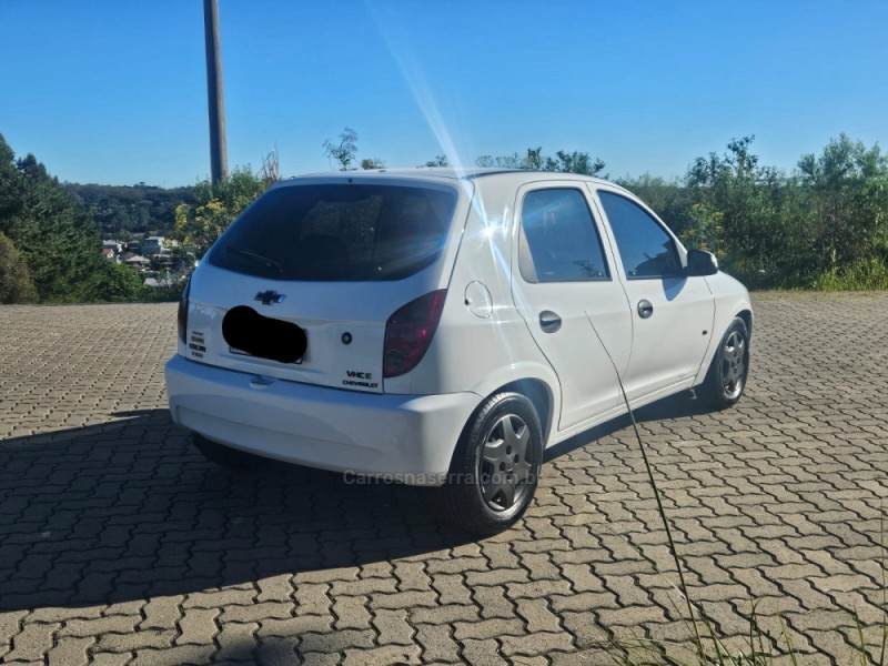 CELTA 1.0 MPFI LS 8V FLEX 4P MANUAL - 2012 - CARLOS BARBOSA