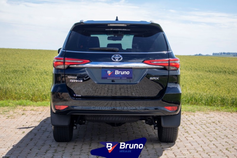 HILUX SW4 2.8 SRX 4X4 7 LUGARES 16V TURBO INTERCOOLER DIESEL 4P AUTOMÁTICO - 2022 - PALMEIRA DAS MISSõES