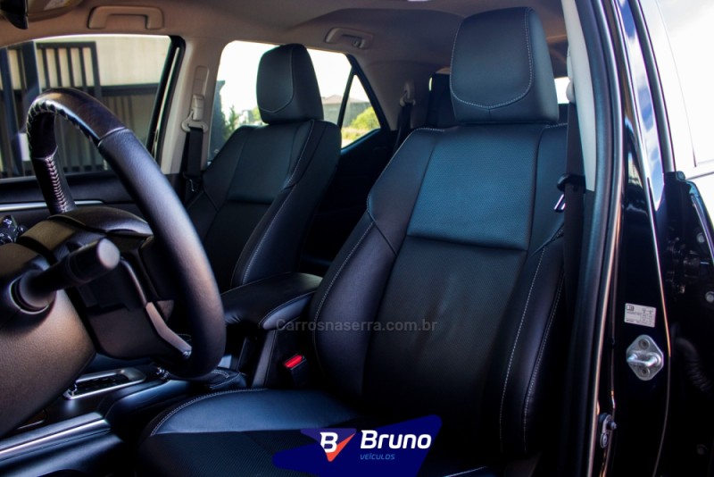 HILUX SW4 2.8 SRX 4X4 7 LUGARES 16V TURBO INTERCOOLER DIESEL 4P AUTOMÁTICO - 2022 - PALMEIRA DAS MISSõES