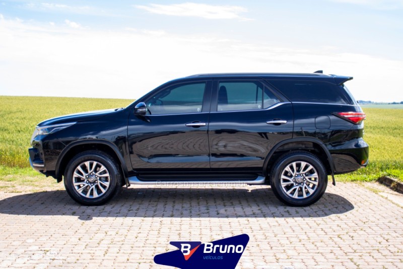HILUX SW4 2.8 SRX 4X4 7 LUGARES 16V TURBO INTERCOOLER DIESEL 4P AUTOMÁTICO - 2022 - PALMEIRA DAS MISSõES