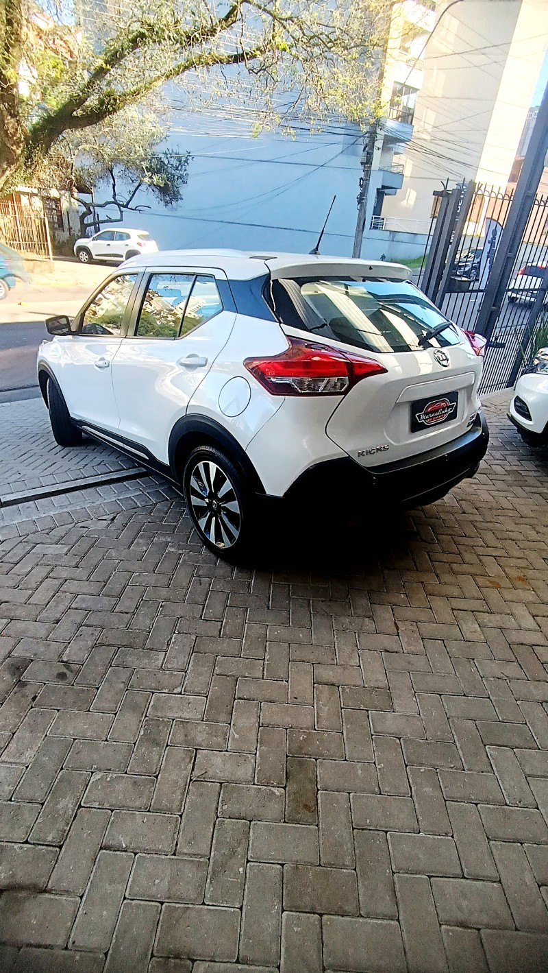 KICKS 1.6 16V FLEX SV PACK PLUS 4P XTRONIC - 2018 - CAXIAS DO SUL