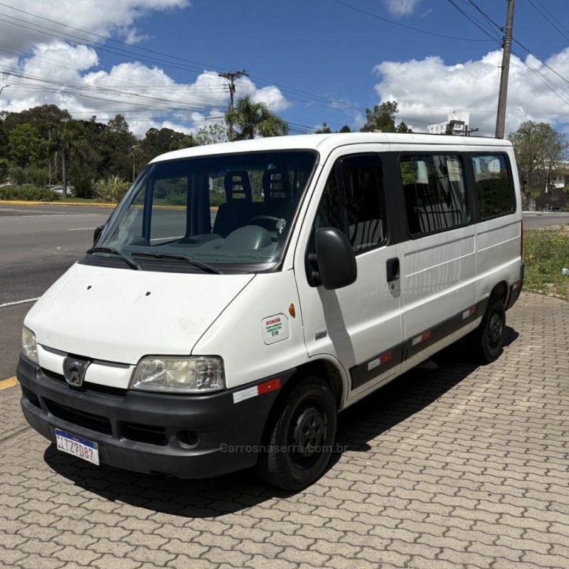 boxer 2.3 hdi 330 16 lugares 16v turbo diesel intercooler 4p manual 2013 caxias do sul