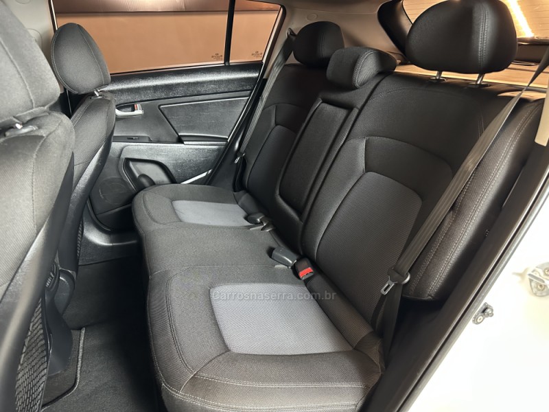 SPORTAGE 2.0 LX 4X2 16V GASOLINA 4P AUTOMÁTICO - 2015 - SAPIRANGA