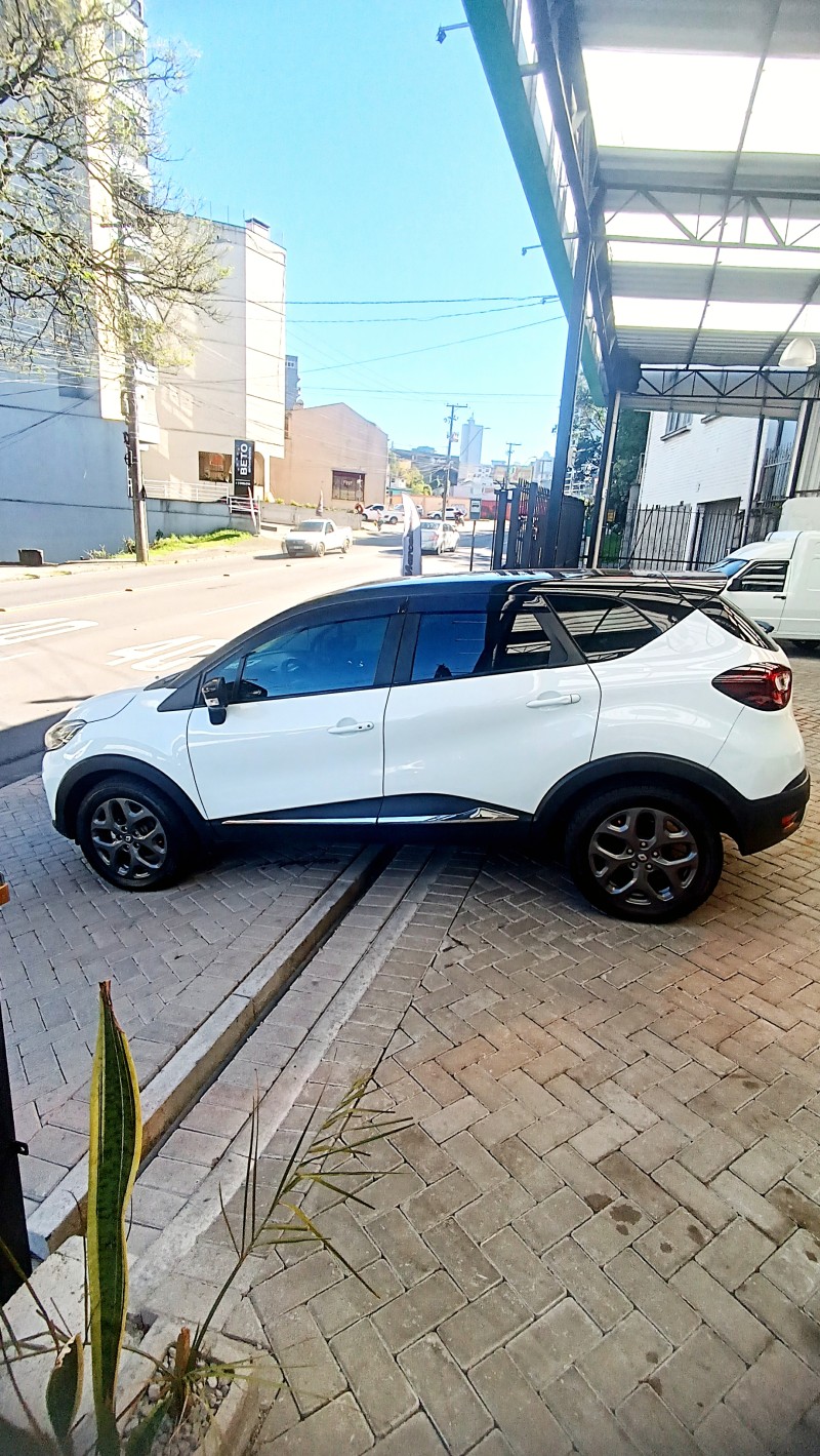 CAPTUR 1.6 16V SCE FLEX ZEN MANUAL - 2018 - CAXIAS DO SUL